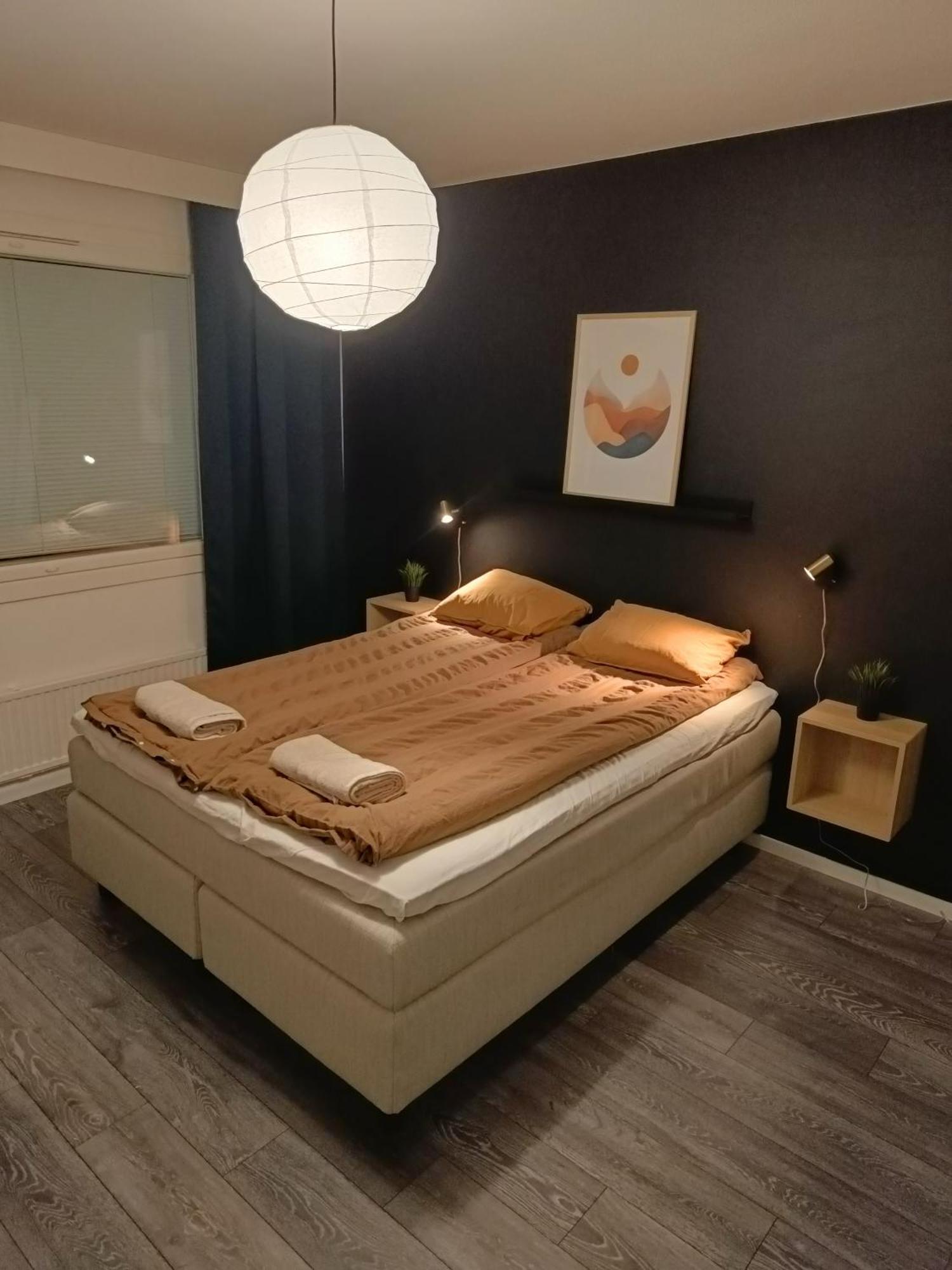רובניימי Big 88M2 Apartment In The Center מראה חיצוני תמונה