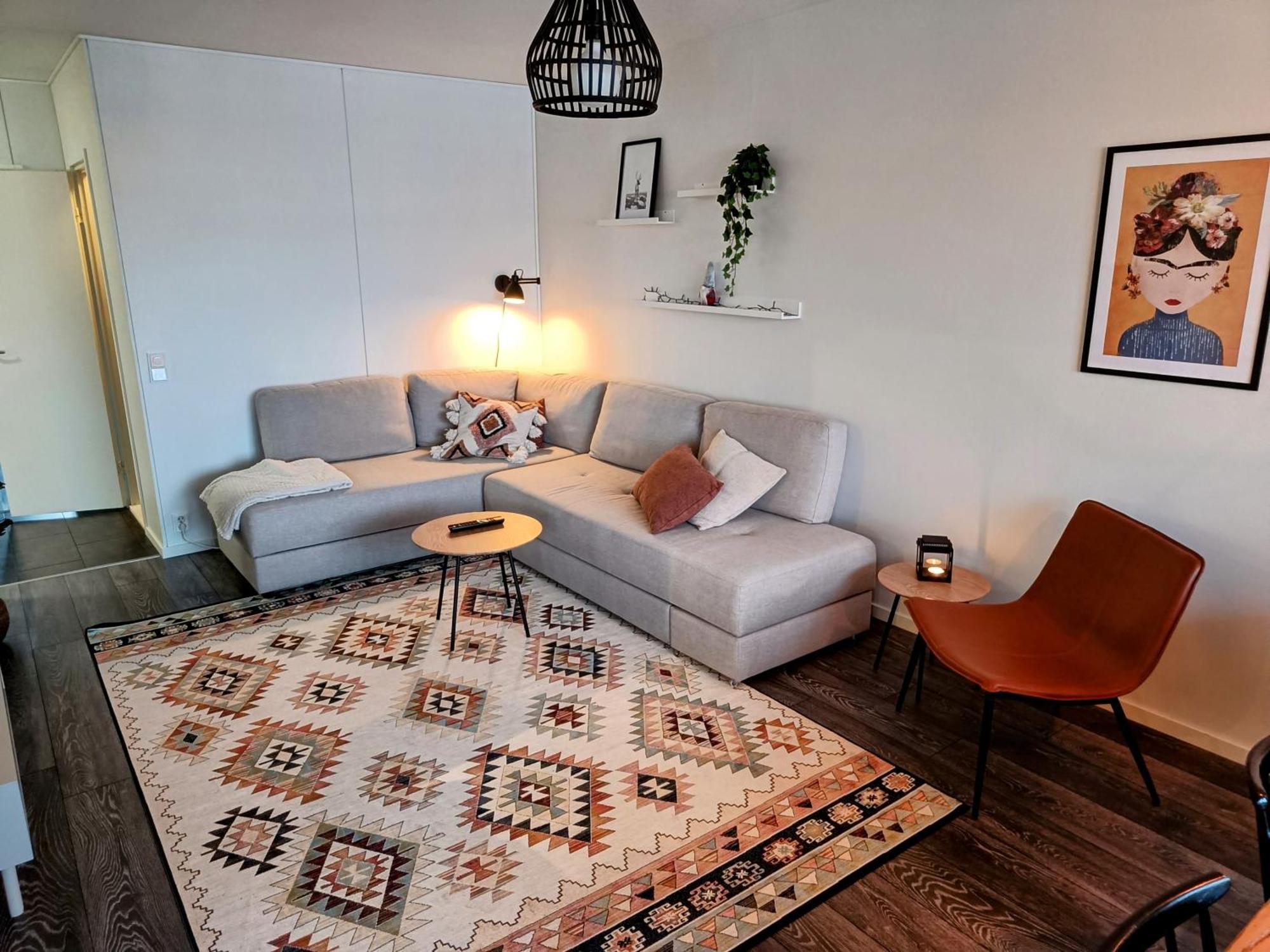 רובניימי Big 88M2 Apartment In The Center מראה חיצוני תמונה