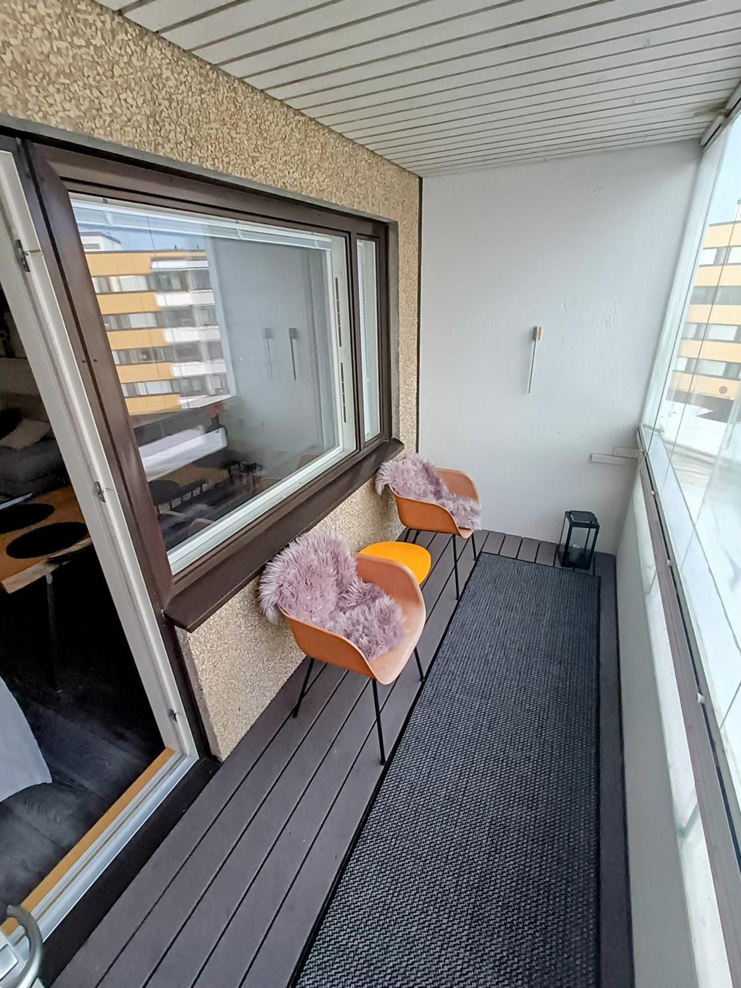 רובניימי Big 88M2 Apartment In The Center מראה חיצוני תמונה