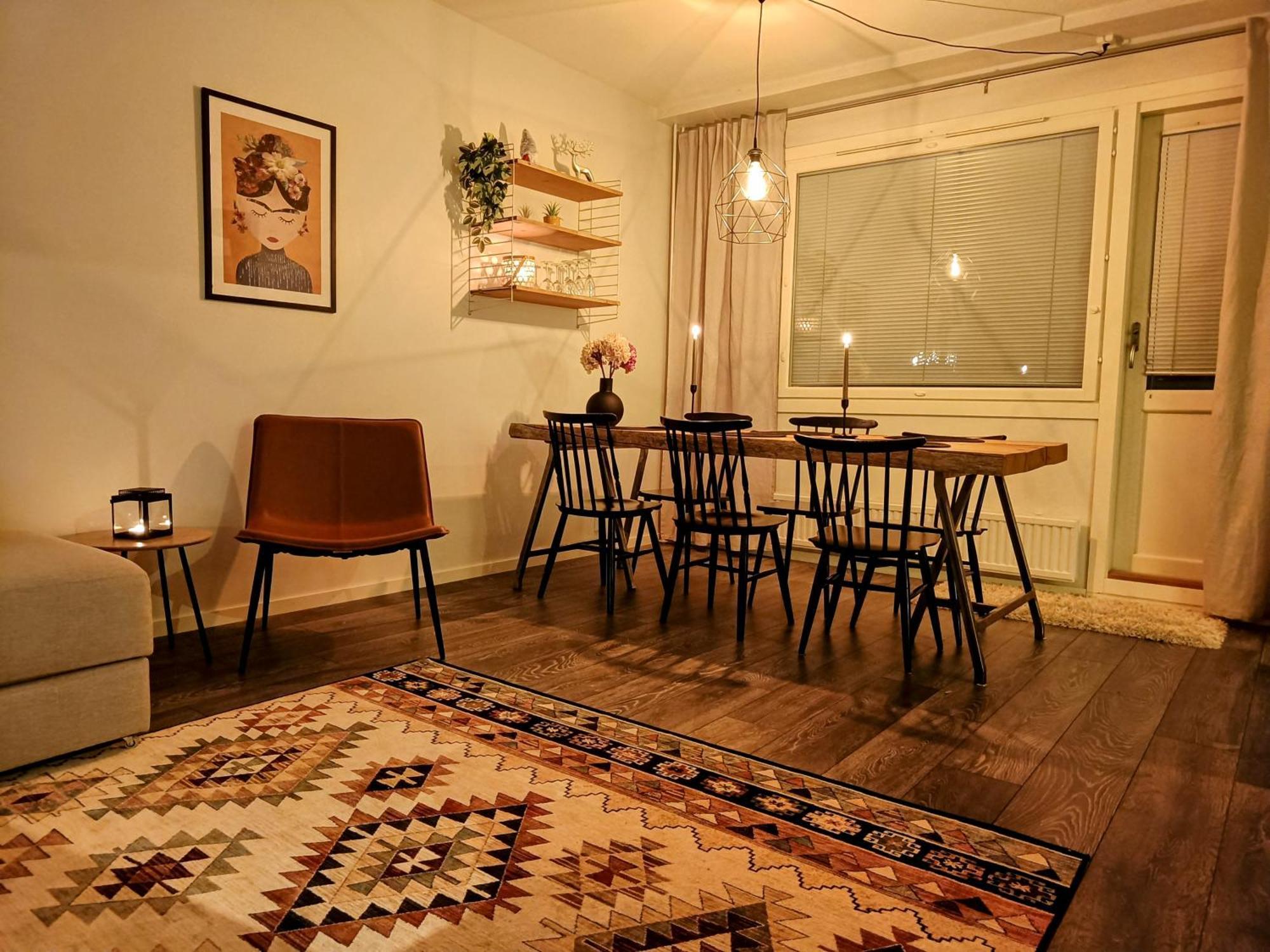 רובניימי Big 88M2 Apartment In The Center מראה חיצוני תמונה