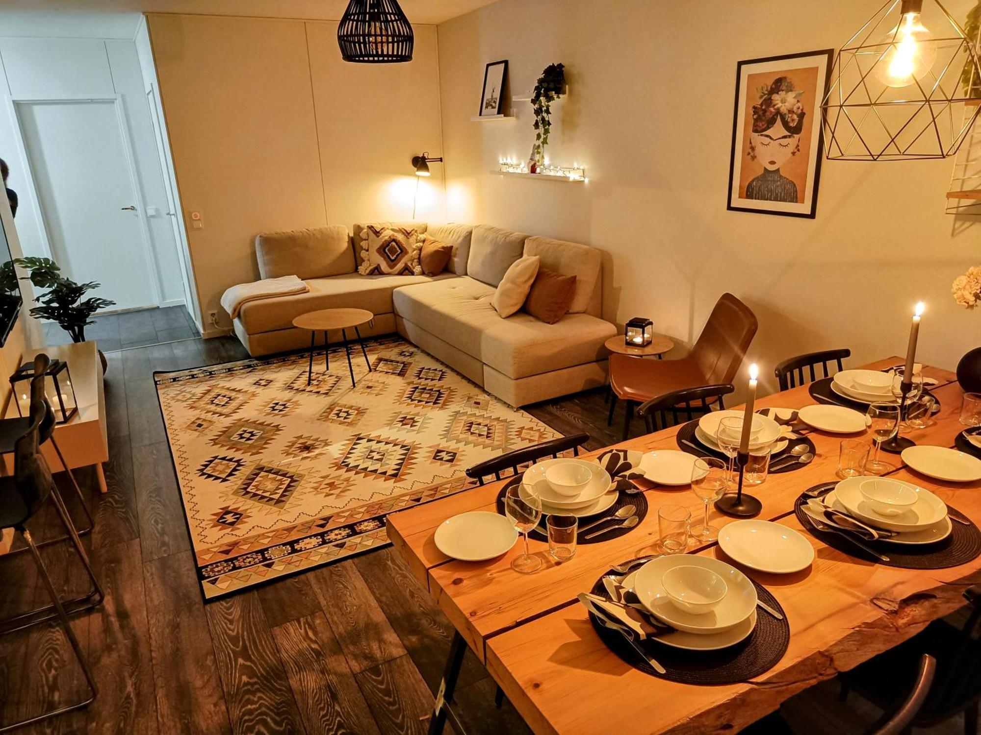 רובניימי Big 88M2 Apartment In The Center מראה חיצוני תמונה